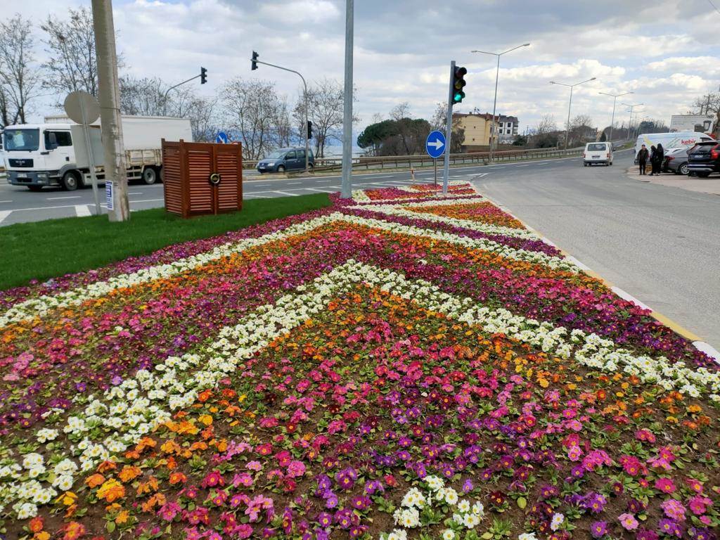 ORDU, ÇİÇEKLERLE SÜSLENDİ